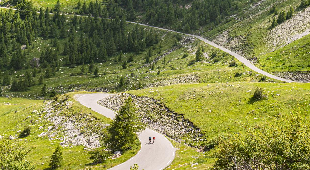 Col de la Cayolle à vélo - Cyclistes sur le col de la Cayolle