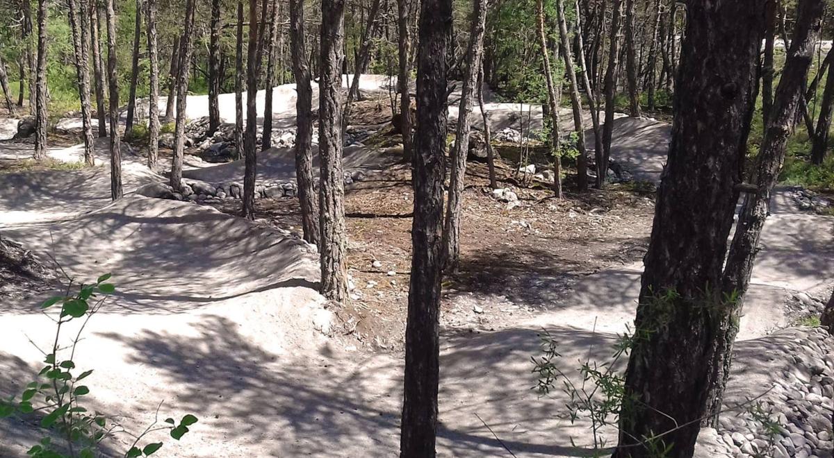 Pump track d'Uvernet-Fours - Pump track d'Uvernet-Fours