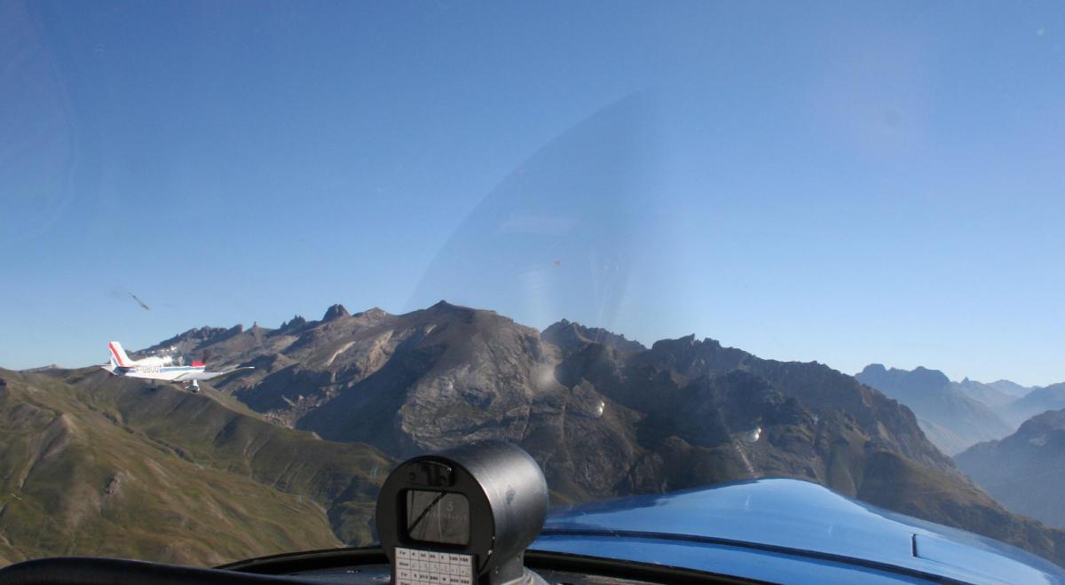 Centre de vol à voile de l'Ubaye : bâptemes en avion - Centre de vol à voile de l'Ubaye : bâptemes en avion