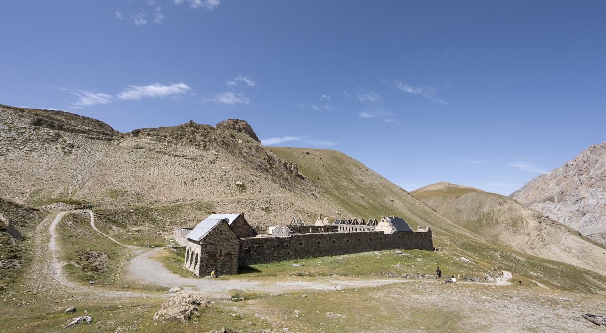 GR®56 - Etape 6 : Larche - Fouillouse - Fortifications Mallemort