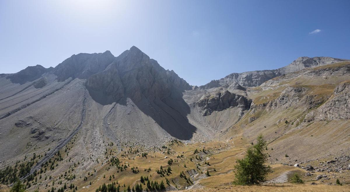 Tour de la Pierre Eclatée - randonnée à Uvernet-Fours - Tour de la Pierre Eclatée