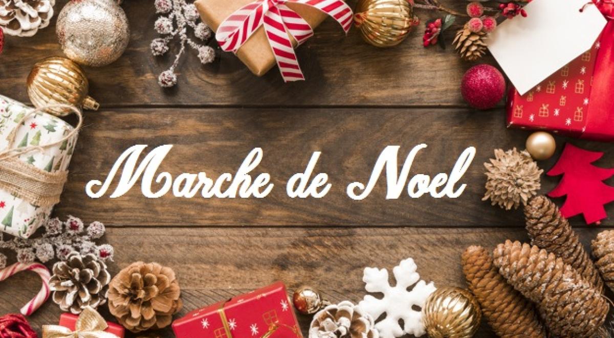 Marché de Noël sur la place de la station - Marché de Noël sur la place de la station