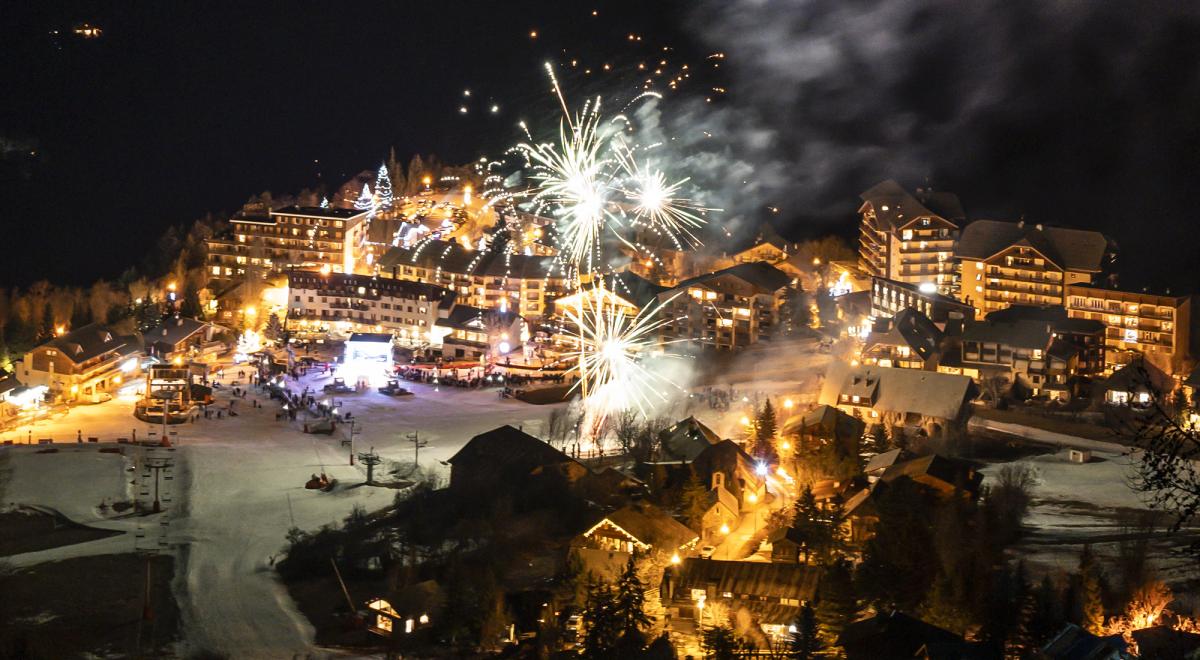 Descente aux flambeaux et feu d'artifice au Sauze - Descente aux flambeaux et feu d'artifice au Sauze