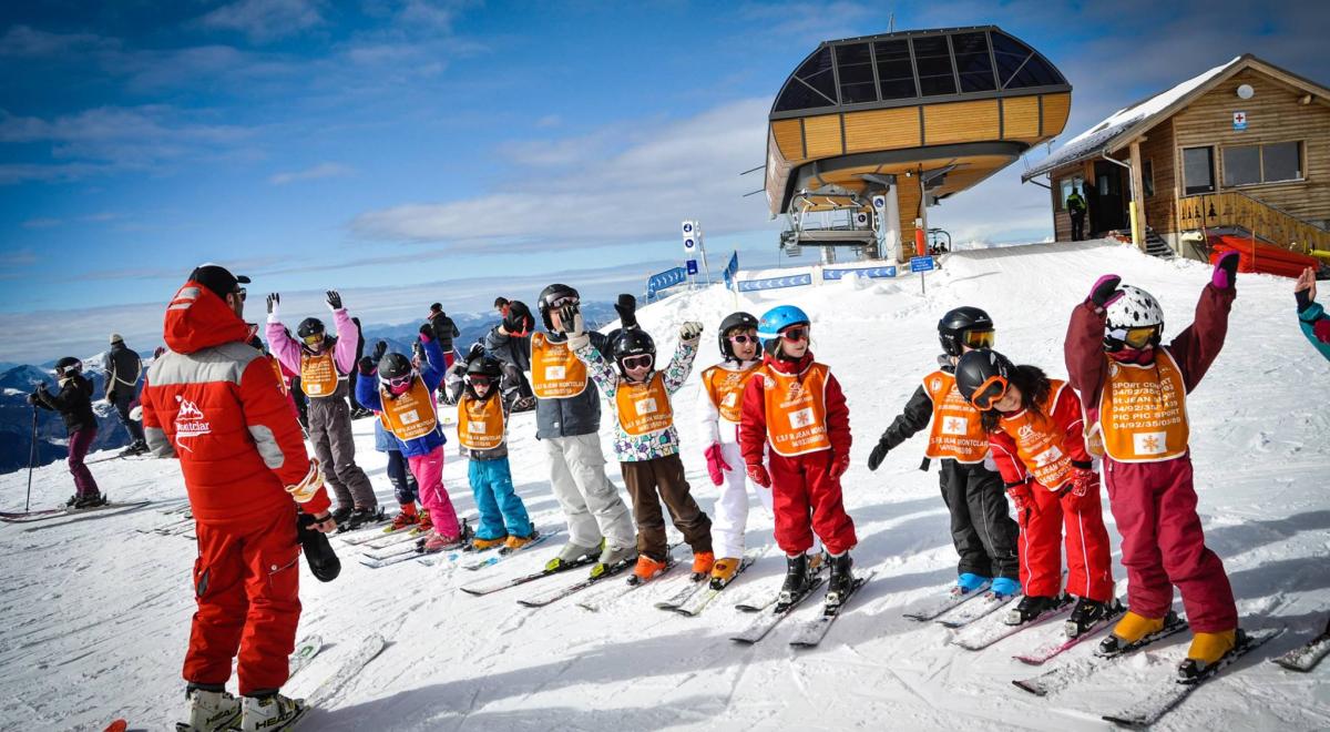 Journée d'initiation gratuite en cours collectifs avec l'ESF de Montclar_Montclar - cours collectif