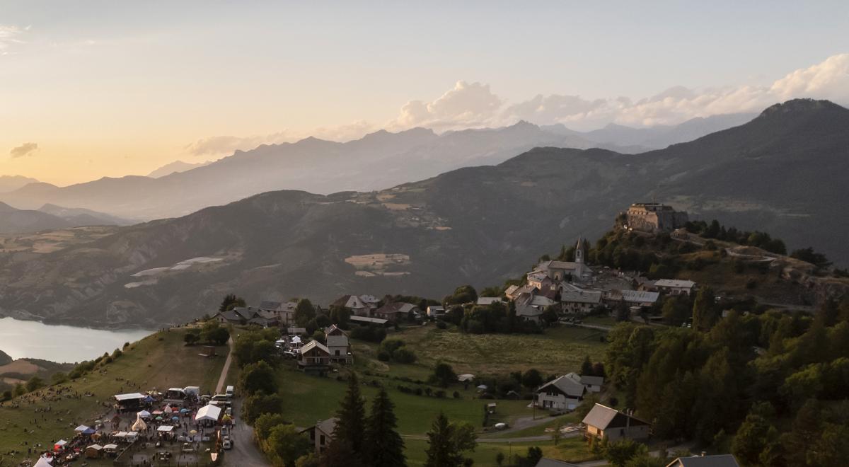 Marché nocturne et concert_Ubaye Serre-Ponçon