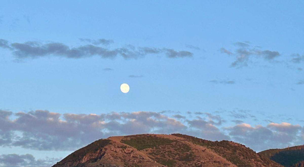 Soirée pleine lune_Auzet - Pleine lune sur la montagne