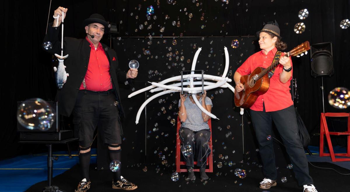 Spectacle "Le faiseur de tours"_Le Sauze 1400