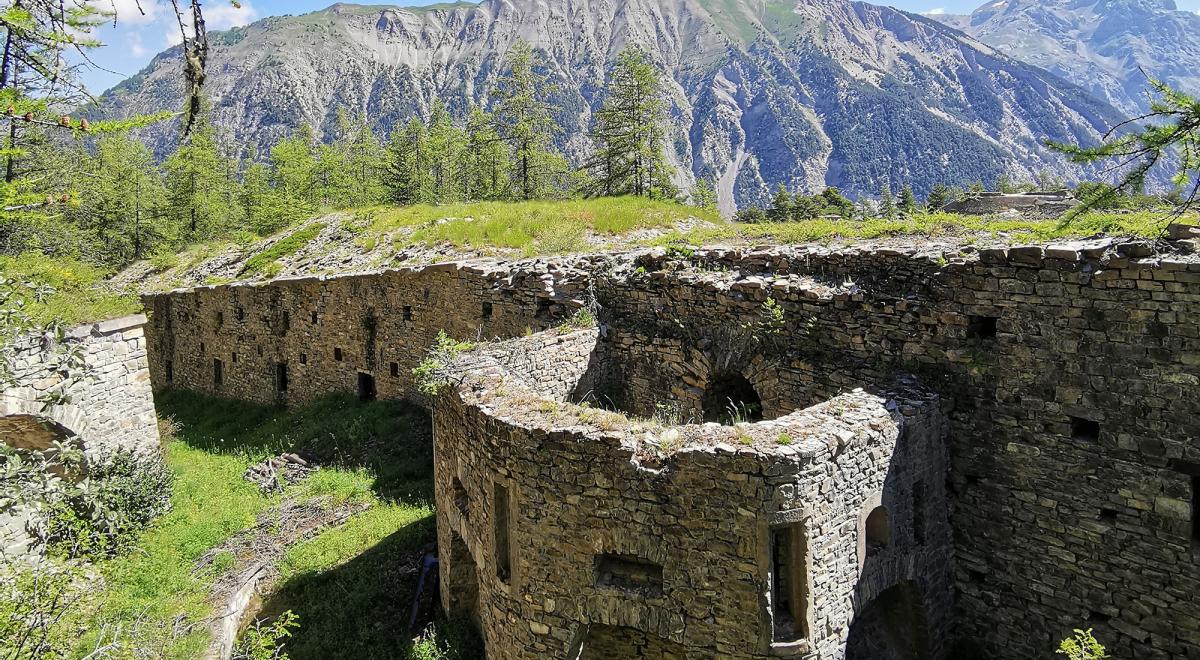 Forteresse de Tournoux - Batterie des Caurres - Forteresse de Tournoux - Batterie des Caurres