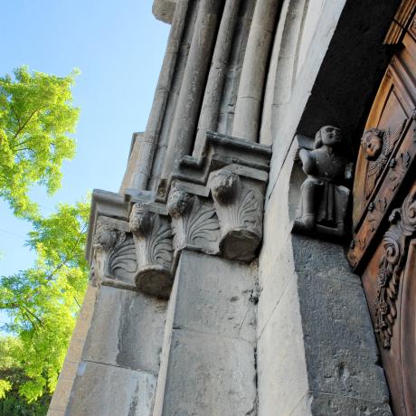 Journées du Patrimoine de Pays & des Moulins 2024 - Eglise ND de Nazareth à Seyne, Porte d'entrée de l'église