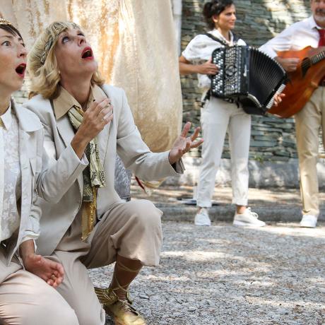 Théâtre en plein air : "Tombés du Ciel"_Barcelonnette