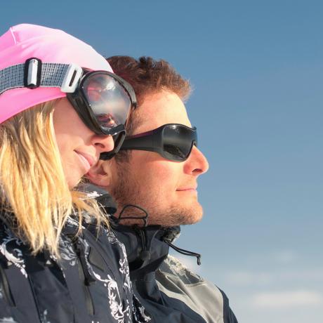 Le télésiège des promesses - Le Sauze - Couple sur un télésiège