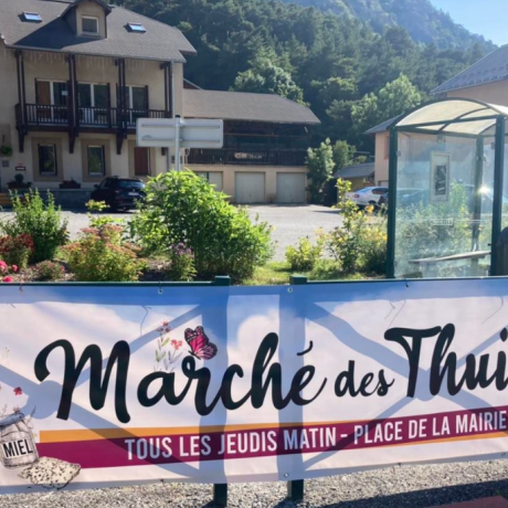 Marché des Thuiles